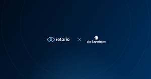 Retorio and die Bayerische logos side by side on a Retorio navy background